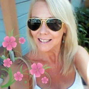 Meet your Posher, Janet